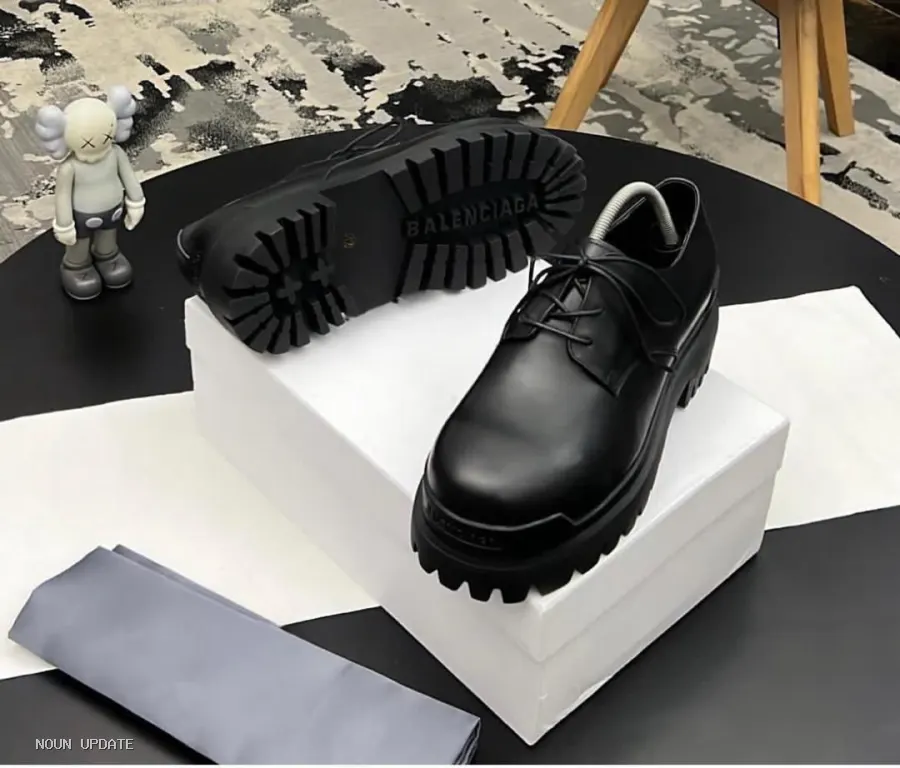 BALENCIAGA MEN SHOE image 2